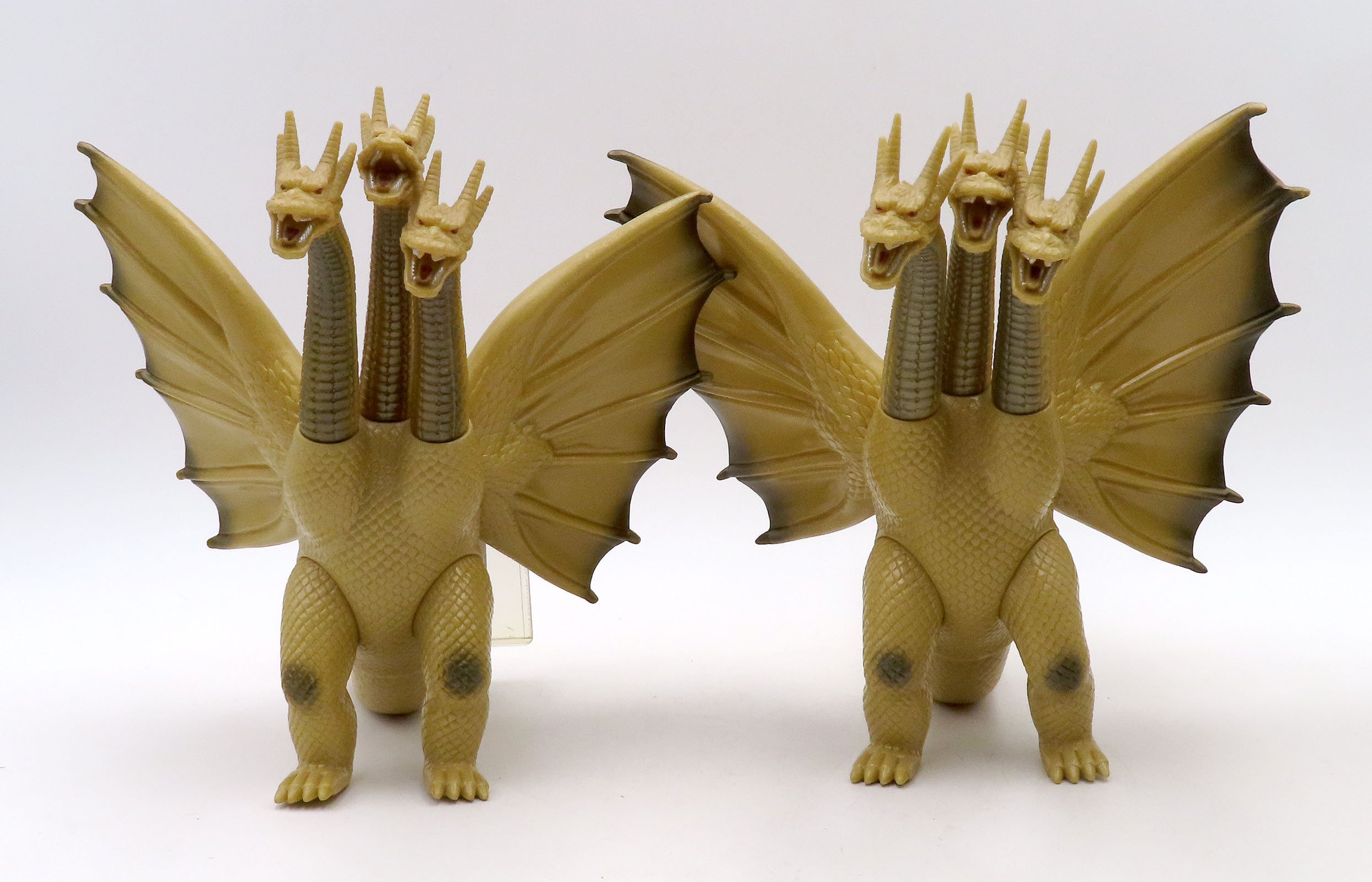 King Ghidorah 1991 bandaiGhidorah91Dull7.jpg
