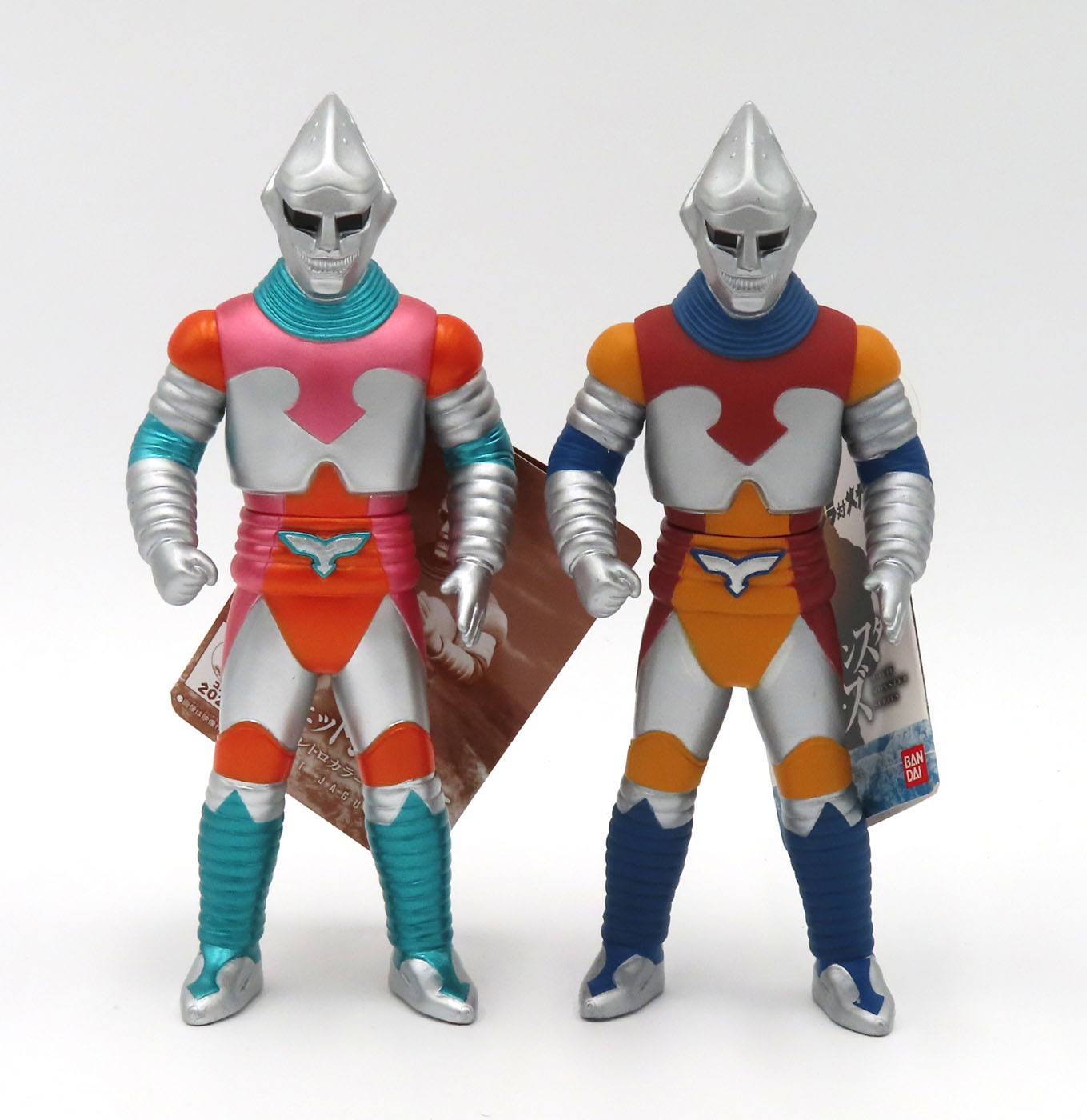 Jet Jaguar - 2 bandaiMedJetJaguarGodzillaStoreMetallic6.jpg