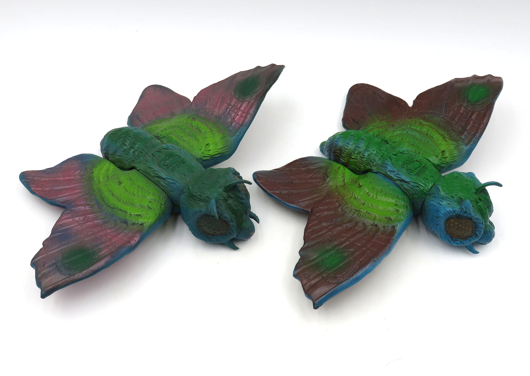 Mothra 1961-68 bullmarkMothraRed4.jpg